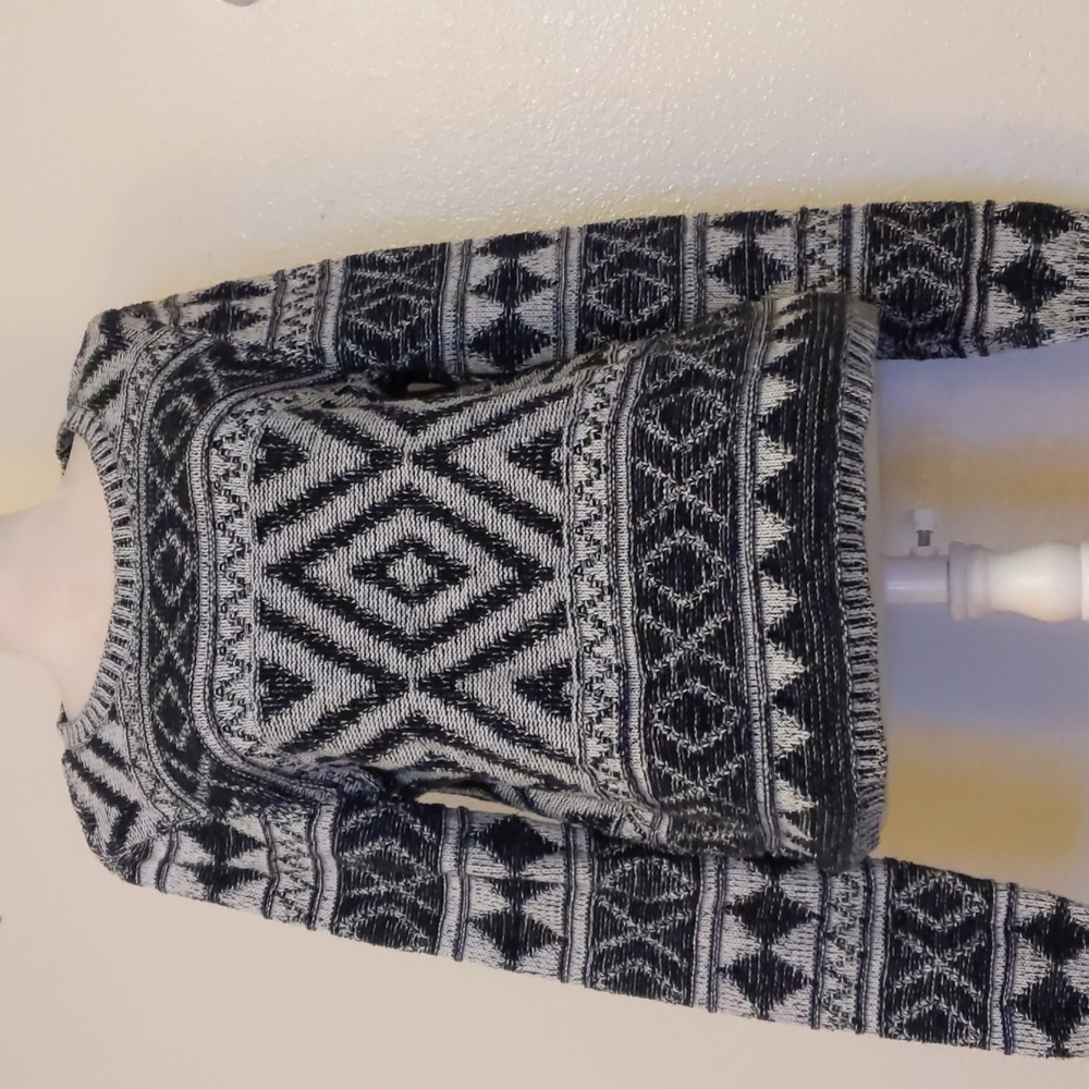 Lucky brand sweater black and white size L